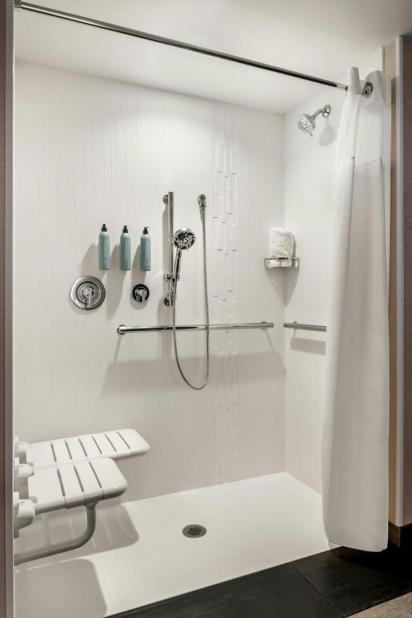 Hotel Courtyard By Marriott Milwaukee Brookfield At Poplar Creek Exteriér fotografie